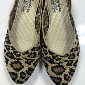 Skechers Memory Foam Leopard Flats 9.5
